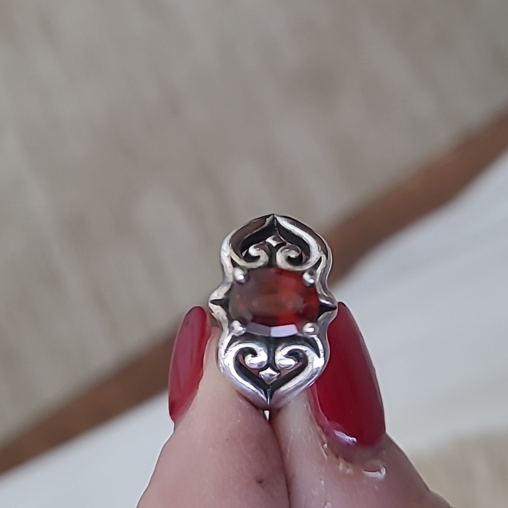 James Avery Sterling Silver Scrolled Heart Garnet Ring w/box,bag  Sz 6.25